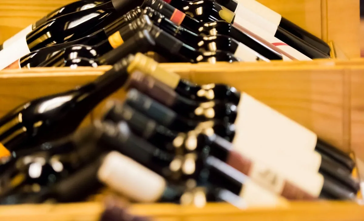 what is art deco and its influence on wine labels